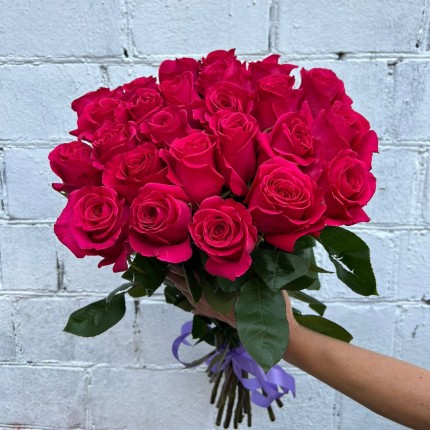 Букет из розовых роз с доставкой  в Кемерово